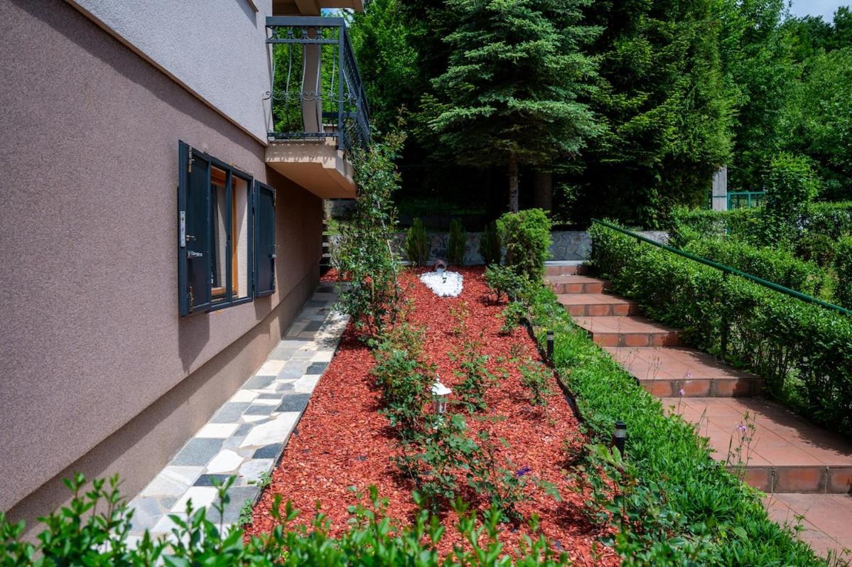 6Bdr Home In Nature Apartment