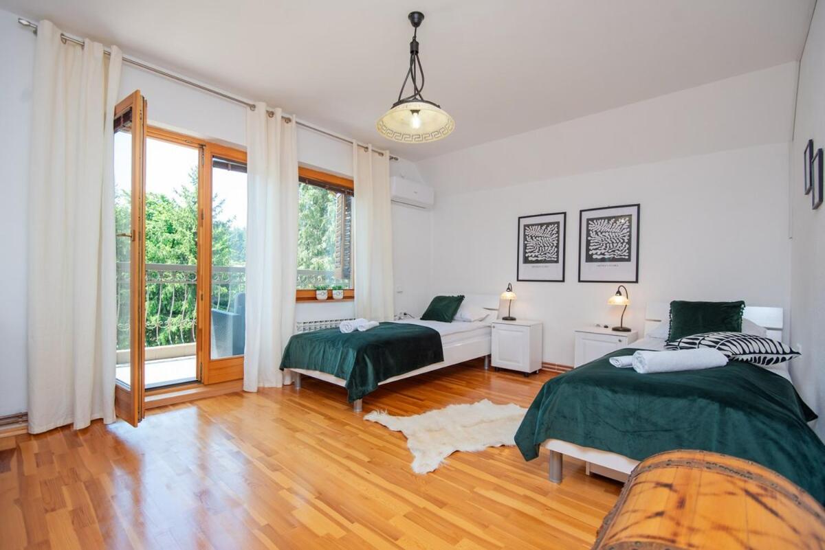 Apartment 6Bdr Home In Nature